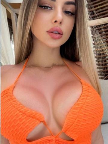 Викуся